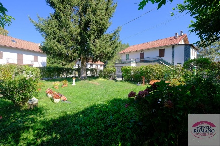 Foto Appartamento in Via Montà 14, Urbe Monta di 300 m² con 12 locali