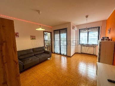 Foto Appartamento in VIA MONTELLO 37, Visco di 76 m² con 4 locali