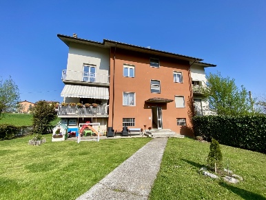 Foto Appartamento in Via Luigi Einaudi 2, Lequio Tanaro di 105 m²