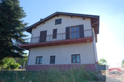 Foto Villa unifamiliare a Ponzone di 400 m² con 16 locali in vendita