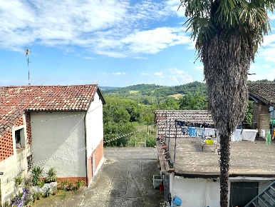 Foto Villa a schiera in vicolo Borgo 15, Camino Centro di 140 m² in vendita