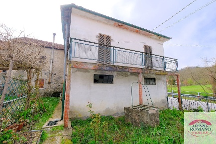 Foto Appartamento in SP542 24, Giusvalla Centro di 80 m² con 7 locali