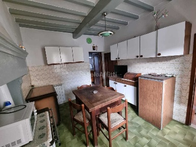 Foto Appartamento in Piazza della Chiesa 1, Talla Faltona di 143 m²