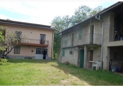 Foto Villa bifamiliare a Cartosio di 465 m² con 10 locali in vendita