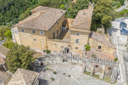 Foto Villa unifamiliare in Piazza del Municipio 1, Vacone di 1846 m²