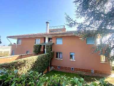 Foto Appartamento in Via Carrù 45A, Piozzo Centro di 168 m² con 6 locali