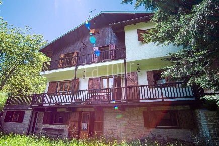 Foto Appartamento in Frazione Gombaz, Torgnon di 97 m² con 4 locali