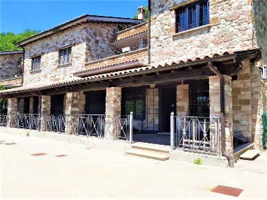 Foto Villa a schiera in VIA LICINESE  SNC, Orvinio di 450 m² con 8 locali