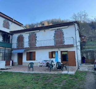 Foto Villa unifamiliare in Via Roma 31, Orsara Bormida Centro di 195 m²