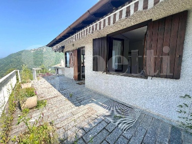 Foto Villa unifamiliare in Via Ciclamino 9, Crandola Valsassina Centro