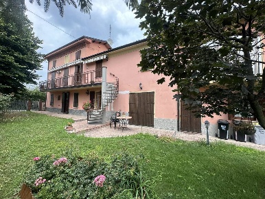 Foto Villa singola in Via Mula 3, Ziano Piacentino Centro di 450 m²