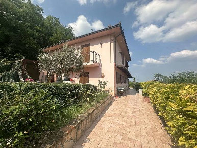 Foto Villa singola in Via Versa 13, Montecalvo Versiggia di 210 m²