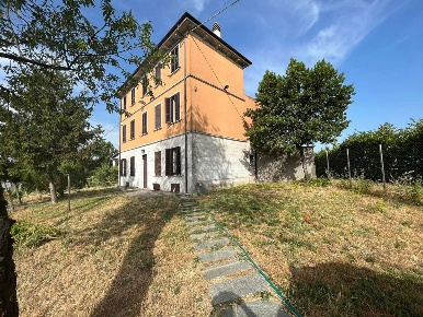 Foto Villa singola in Via Frascati 4, Rovescala Centro di 200 m² in vendita