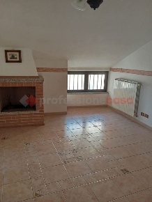 Foto Appartamento in Piazza San Giovanni snc, Pereto in vendita