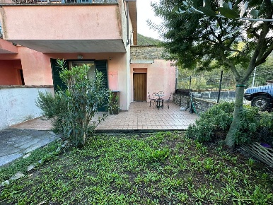 Foto Appartamento in Via Roma 30, Vessalico Centro di 45 m² con 2 locali