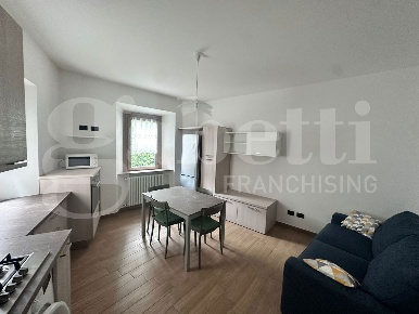 Foto Appartamento in Via puecher snc, Proserpio di 78 m² con 3 locali