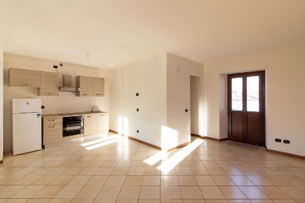 Foto Appartamento in Via Scotti 12, Laino di 90 m² con 3 locali in vendita