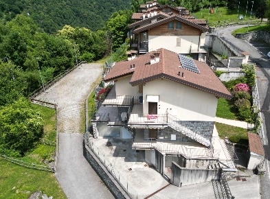 Foto Appartamento in Via Aliprandi 22, Laino di 52 m² con 2 locali