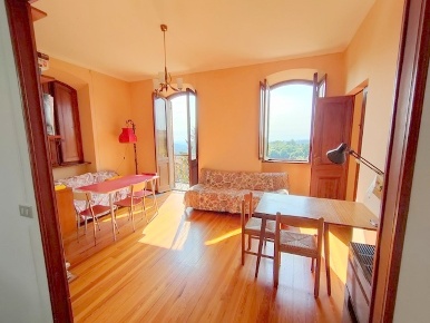 Foto Appartamento in PROVINCIALE, Netro Centro di 130 m² con 4 locali