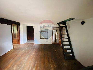 Foto Villa bifamiliare in LOCALITA' RESCHANTEZ, Perloz di 65 m² in vendita