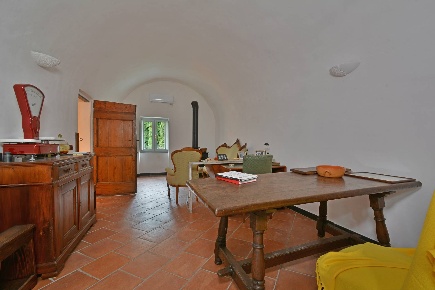 Foto Appartamento a Balestrino Centro di 244 m² con 10 locali in vendita