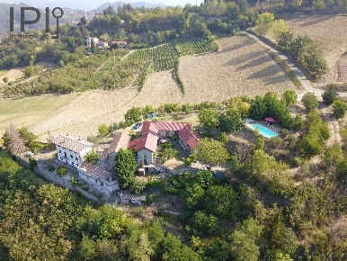 Foto Villa singola in frazione san gerolamo, Roccaverano di 800 m²