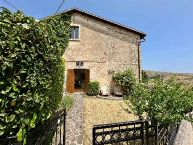 Foto Appartamento in Via Medici di Toscana, Calascio Centro di 45 m²