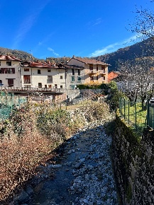 Foto Appartamento in via Cristoforo Colombo, Barni Centro di 130 m²