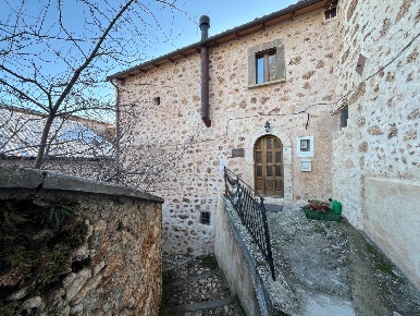 Foto Appartamento in Via delle Serzine, Calascio Centro di 45 m² in vendita