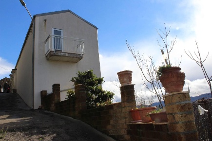 Foto Villa unifamiliare in Rione San Vito, Tufillo di 177 m² con 8 locali