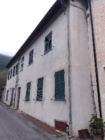 Foto Appartamento in frazione degna, Casanova Lerrone di 105 m² in vendita