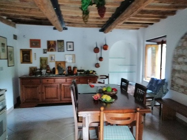 Foto Appartamento in piazza Balducci, Poggio San Vicino Centro di 160 m²