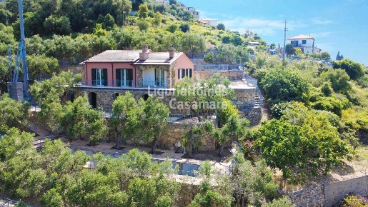 Foto Villa singola in Via Terzorio, Terzorio di 240 m² con 7 locali