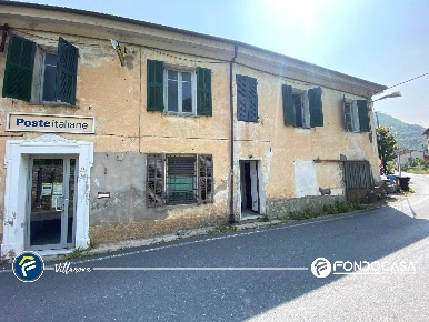 Foto Appartamento in Via Pennavaire, Castelbianco di 80 m² con 4 locali