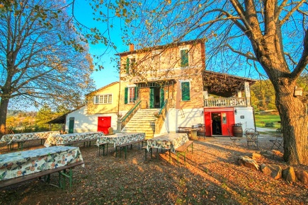 Foto Villa unifamiliare in località Gallareto, Piana Crixia di 450 m²