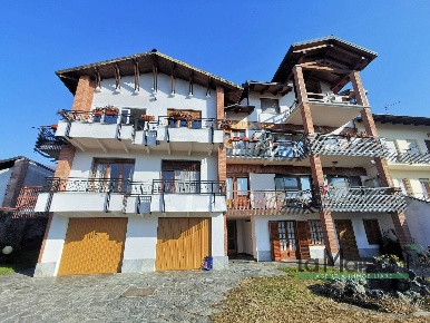 Foto Appartamento a Palazzo Canavese di 120 m² con 3 locali in vendita