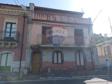 Foto Appartamento in via Nazionale, Motta Camastra di 100 m² con 3 locali
