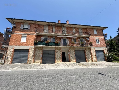 Foto Appartamento in Viale Stradone, Montemonaco Centro di 85 m² in vendita