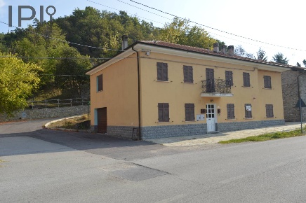 Foto Appartamento in loc. porri, Piana Crixia di 60 m² con 3 locali