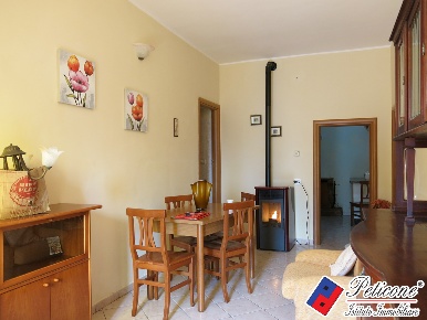 Foto Appartamento in Viale Glorioso, Campodimele Centro di 80 m² in vendita