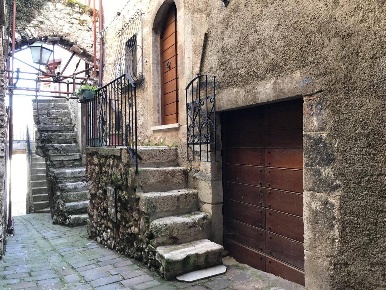 Foto Appartamento in Via San Martino, Castelvecchio Calvisio di 50 m²