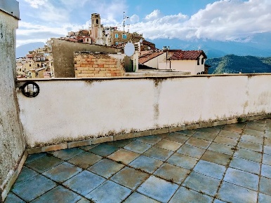 Foto Appartamento in Via Maraldi, Perinaldo di 150 m² con 7 locali