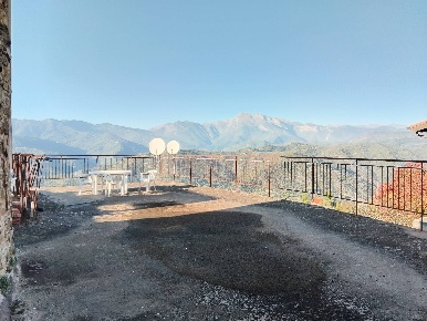 Foto Appartamento in via san michele 9, Perinaldo di 260 m² con 5 locali