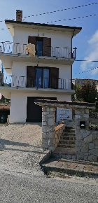 Foto Villa singola in VIA DELLA FONTANA, Dogliola di 350 m² con 6 locali