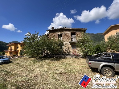Foto Villa unifamiliare in Via Trento, Vallecorsa Centro di 400 m²
