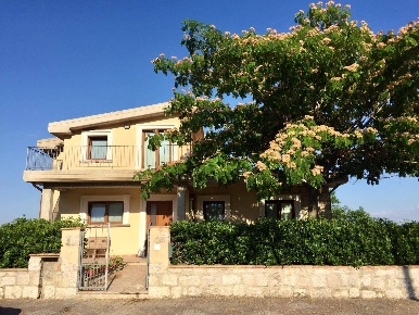 Foto Villa singola in VIA DELLA FONTANA, Dogliola di 200 m² con 5 locali