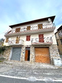 Foto Appartamento in Via Roma, Cosio d'Arroscia di 50 m² con 3 locali