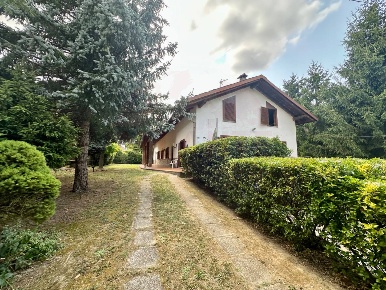 Foto Villa bifamiliare in REGIONE SAN DESIDERIO, Monastero Bormida