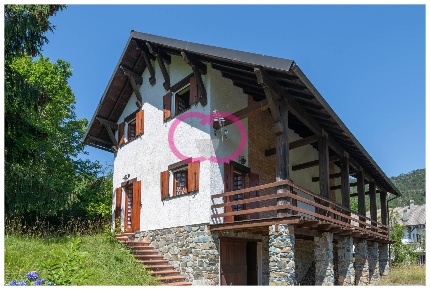 Foto Villa bifamiliare in Via Bolla, Tiglieto di 200 m² con 6 locali