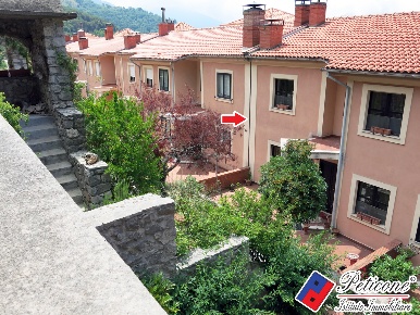 Foto Villa unifamiliare in Via Novellara, Campodimele Centro di 210 m²